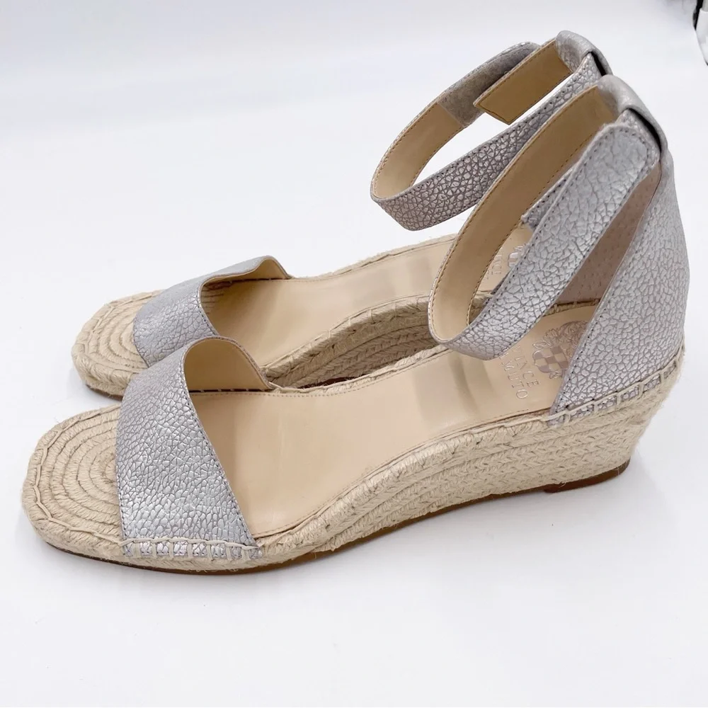 Vince Camuto vince camuto